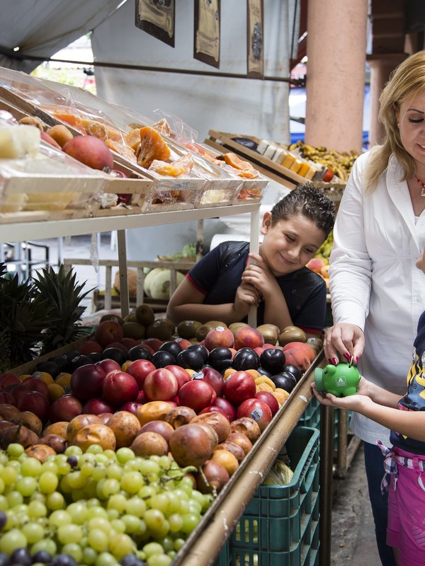 Mamá cooperativa, mujer de retos.